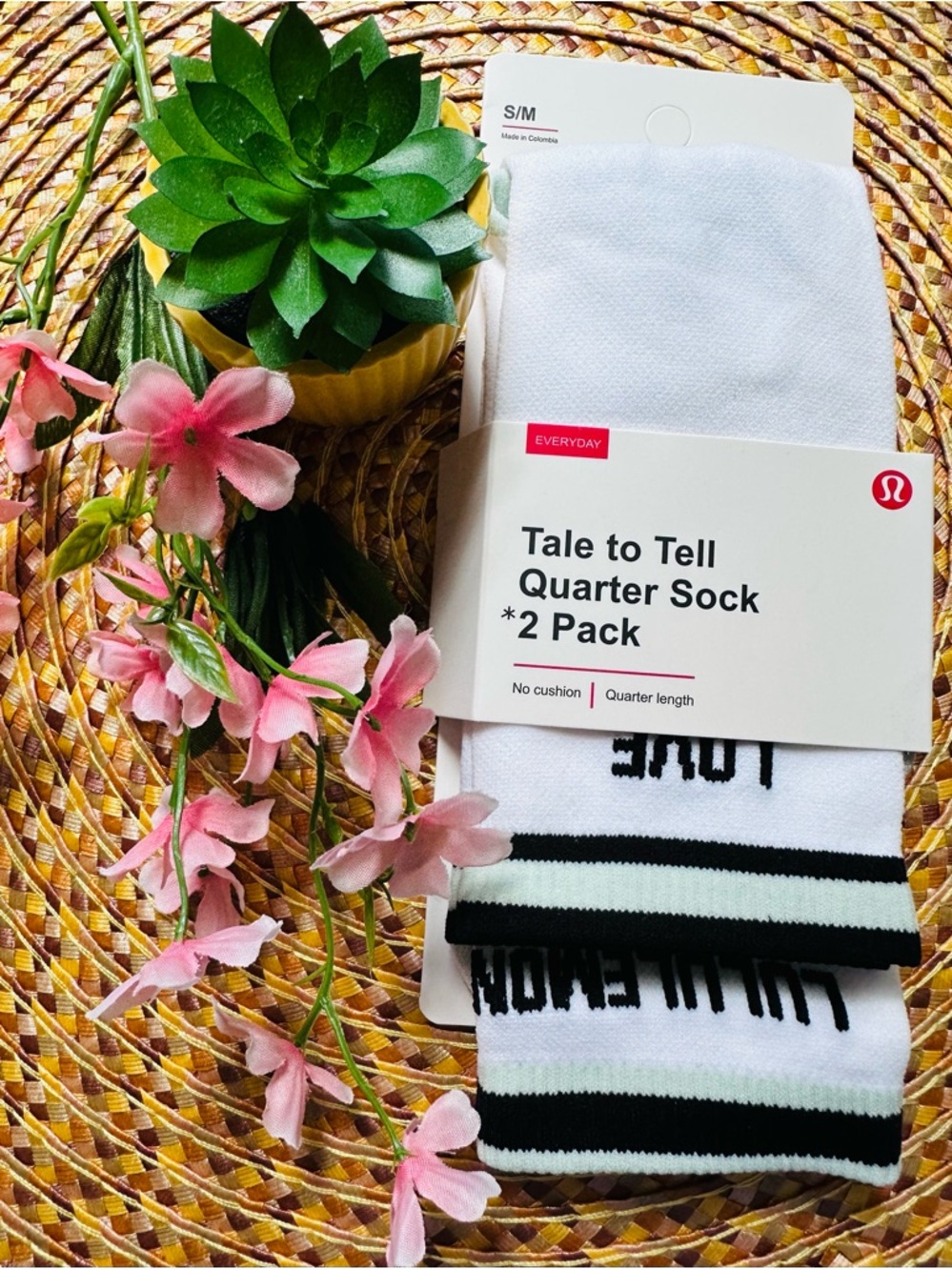 lululemon athletica White and Black Tale to Tell Quarter Sock 2-Pack